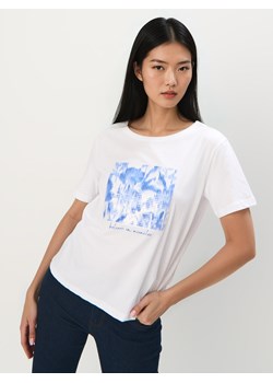 Mohito - Bawełniany t-shirt z printem - biały ze sklepu Mohito w kategorii Bluzki damskie - zdjęcie 183719657