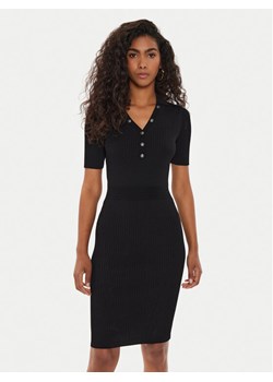 Guess Sukienka dzianinowa W4YK16 Z37K0 Czarny Slim Fit ze sklepu MODIVO w kategorii Sukienki - zdjęcie 183726408