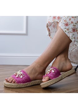 Różowe klapki espadryle plecione z muszelkami ze sklepu ButyModne.pl w kategorii Espadryle damskie - zdjęcie 183748308