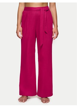 Triumph Spodnie materiałowe Summer 10222571 Różowy Relaxed Fit ze sklepu MODIVO w kategorii Spodnie damskie - zdjęcie 183764965