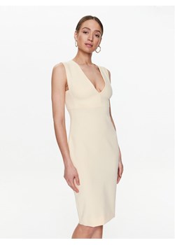 Marciano Guess Sukienka koktajlowa 3GGK21 9860Z Écru Bodycon Fit ze sklepu MODIVO w kategorii Sukienki - zdjęcie 183765108