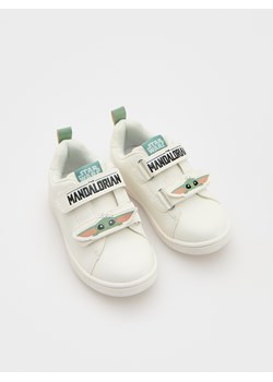 Reserved - Buty STAR WARS - złamana biel ze sklepu Reserved w kategorii Trampki dziecięce - zdjęcie 183769295