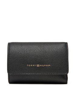 Tommy Hilfiger Portfel damski Logotape Trifold AW0AW17477 Czarny ze sklepu MODIVO w kategorii Portfele damskie - zdjęcie 183778375