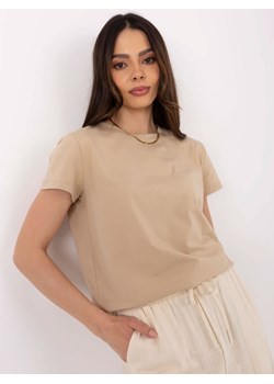 Gładki t-shirt z bawełny - beżowy ze sklepu Cudmoda w kategorii Bluzki damskie - zdjęcie 183804209