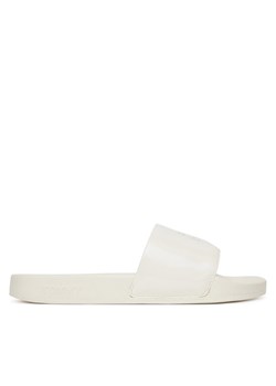 Klapki Tommy Jeans Flag Pool Slide Patent EN0EN02901 Biały ze sklepu eobuwie.pl w kategorii Klapki damskie - zdjęcie 183807486