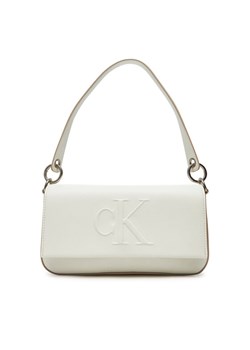 Torebka Calvin Klein Sculpted Flap Shoulder Pouch LV04K3148G Biały ze sklepu eobuwie.pl w kategorii Listonoszki - zdjęcie 183807526