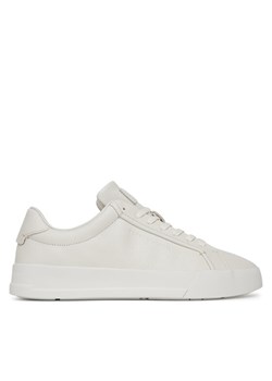 Sneakersy Tommy Hilfiger Court Best Tumbled Lth FM0FM05324 Écru ze sklepu eobuwie.pl w kategorii Buty sportowe męskie - zdjęcie 183807907