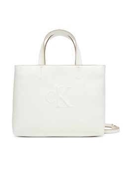 Torebka Calvin Klein Jeans Sculpted Mini Ew Tote LV04K3111G Biały ze sklepu eobuwie.pl w kategorii Torby Shopper bag - zdjęcie 183808305