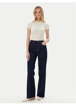 Guess T-Shirt O5GP04 KCDA2 Écru Slim Fit ze sklepu MODIVO w kategorii Bluzki damskie - zdjęcie 183813267