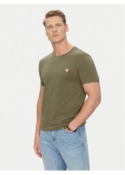 Guess T-Shirt M2YI24 J1314 Khaki Slim Fit ze sklepu MODIVO w kategorii T-shirty męskie - zdjęcie 183813498