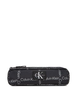 Calvin Klein Jeans Piórnik IU0IU00710 Czarny ze sklepu MODIVO w kategorii Piórniki - zdjęcie 183813688