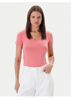 Guess T-Shirt W2YI45 J1314 Różowy Slim Fit ze sklepu MODIVO w kategorii Bluzki damskie - zdjęcie 183814197