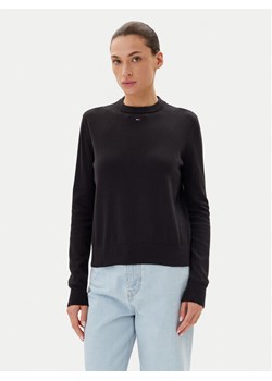Tommy Jeans Sweter Essential DW0DW20159 Czarny Regular Fit ze sklepu MODIVO w kategorii Swetry damskie - zdjęcie 183814618
