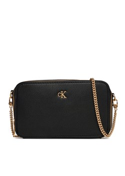 Calvin Klein Jeans Torebka Minimal Mono Camera Bag LV04K1086G Czarny ze sklepu MODIVO w kategorii Kopertówki - zdjęcie 183814657