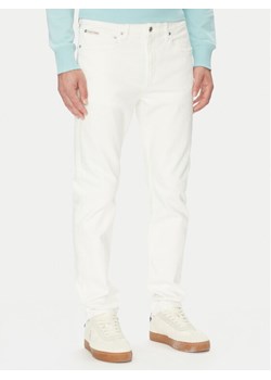 Calvin Klein Jeans Jeansy J30J327541 Biały Slim Fit ze sklepu MODIVO w kategorii Jeansy męskie - zdjęcie 183814685