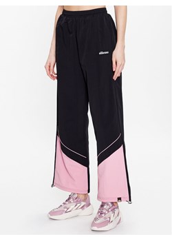 Ellesse Spodnie dresowe Talian SGR17957 Czarny Regular Fit ze sklepu MODIVO w kategorii Spodnie damskie - zdjęcie 183814705