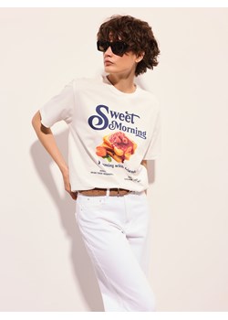 Mohito - Bawełniany t-shirt z nadrukiem - biały ze sklepu Mohito w kategorii Bluzki damskie - zdjęcie 183834925