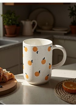 Sinsay - Kubek delikatnie nakrapiany z motywem pomarańczy - pomarańczowy ze sklepu Sinsay w kategorii Kubki - zdjęcie 183839938