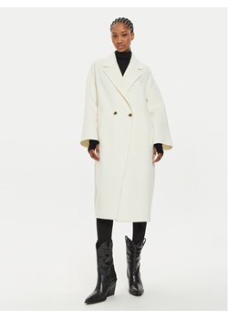 ViCOLO Płaszcz wełniany TS0006 Écru Regular Fit ze sklepu MODIVO w kategorii Płaszcze damskie - zdjęcie 183840869