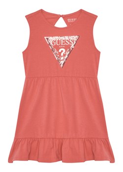 Guess Sukienka codzienna K5GK22 K6YW4 Koralowy Regular Fit ze sklepu MODIVO w kategorii Sukienki dziewczęce - zdjęcie 183842157