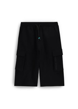 Coccodrillo Szorty sportowe WC5120503TBJ Czarny Regular Fit ze sklepu MODIVO w kategorii Spodenki chłopięce - zdjęcie 183851866