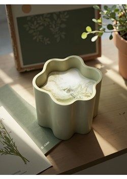 Sinsay - Świeca zapachowa Peony Blossom - zielony ze sklepu Sinsay w kategorii Świece i dyfuzory - zdjęcie 183855129