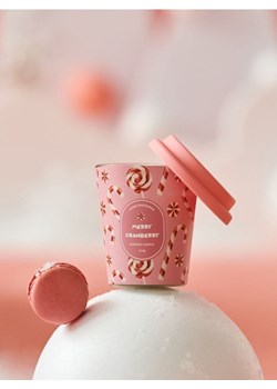 Sinsay - Świeca zapachowa Merry Cranberry - różowy ze sklepu Sinsay w kategorii Świece i dyfuzory - zdjęcie 183859547