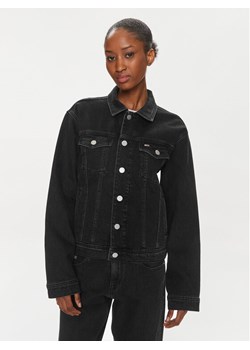 Tommy Jeans Kurtka jeansowa DW0DW17210 Czarny Regular Fit ze sklepu MODIVO w kategorii Kurtki damskie - zdjęcie 183862899