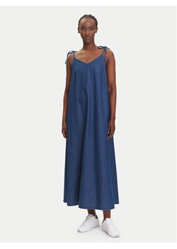 Pieces Sukienka jeansowa Tenim 17157940 Granatowy Loose Fit ze sklepu MODIVO w kategorii Sukienki - zdjęcie 183862975