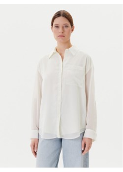 Calvin Klein Koszula LV044B902G Écru Regular Fit ze sklepu MODIVO w kategorii Koszule damskie - zdjęcie 183874728