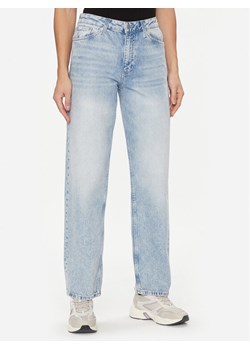 Calvin Klein Jeans Jeansy J20J220249 Niebieski Relaxed Fit ze sklepu MODIVO w kategorii Jeansy damskie - zdjęcie 183874768