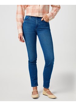 WRANGLER DAMSKIE SPODNIE JEANSOWE WRANGLER SLIM SERENE STORM 112362592 ze sklepu YouNeedit.pl w kategorii Jeansy damskie - zdjęcie 183880407