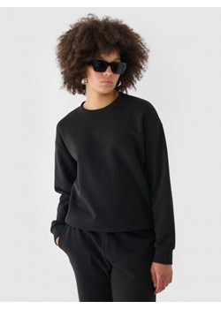 Damska bluza nierozpinana bez kaptura Outhorn OTHWAW24TSWSF1682 - czarna ze sklepu Sportstylestory.com w kategorii Bluzy damskie - zdjęcie 183887565