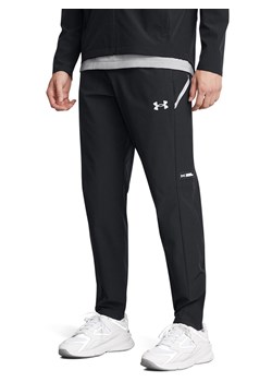 Under Armour Spodnie sportowe w kolorze czarnym ze sklepu Limango Polska w kategorii Spodnie męskie - zdjęcie 183901777