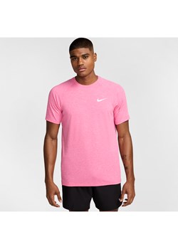Męska melanżowa koszulka kąpielowa z krótkim rękawem Hydroguard Nike - Różowy ze sklepu Nike poland w kategorii T-shirty męskie - zdjęcie 183903017