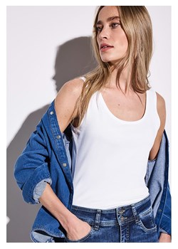 Street One Top w kolorze białym ze sklepu Limango Polska w kategorii Bluzki damskie - zdjęcie 183906159