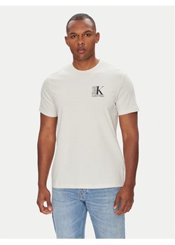 Calvin Klein T-Shirt Abstract Graphic LV04RC853G Écru Regular Fit ze sklepu MODIVO w kategorii T-shirty męskie - zdjęcie 183907467