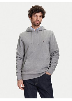 Tommy Hilfiger Bluza Essential MW0MW37235 Szary Regular Fit ze sklepu MODIVO w kategorii Bluzy męskie - zdjęcie 183907525
