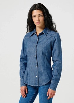 WRANGLER DAMSKA KOSZULA WRANGLER SLIM WAISTED BLOUSE VINTAGE FADE 112356470 ze sklepu YouNeedit.pl w kategorii Koszule damskie - zdjęcie 183923029