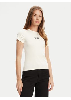 Guess Jeans T-Shirt W5YP37 KA0H1 Écru Slim Fit ze sklepu MODIVO w kategorii Bluzki damskie - zdjęcie 183932115