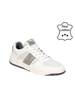 Bullboxer Skórzane sneakersy w kolorze białym ze sklepu Limango Polska w kategorii Buty sportowe męskie - zdjęcie 183933527