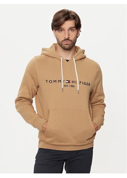Tommy Hilfiger Bluza Logo MW0MW11599 Brązowy Regular Fit ze sklepu MODIVO w kategorii Bluzy męskie - zdjęcie 183937949