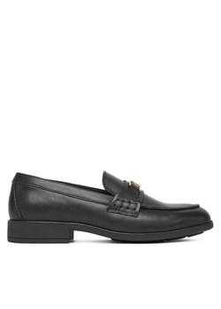 Loafersy Tommy Hilfiger Th Logo Leather Loafer FW0FW08705 Czarny ze sklepu eobuwie.pl w kategorii Lordsy damskie - zdjęcie 183943755