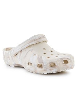 Klapki Crocs Classic Marbled Clog 206867-2Y3 beżowy ze sklepu ButyModne.pl w kategorii Klapki damskie - zdjęcie 183944305
