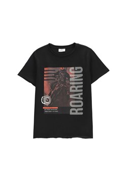 Coccodrillo T-Shirt WC5143205WBJ Czarny Regular Fit ze sklepu MODIVO w kategorii T-shirty chłopięce - zdjęcie 183945138