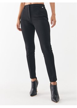 Liu Jo Spodnie materiałowe CF3054 J1857 Czarny Slim Fit ze sklepu MODIVO w kategorii Spodnie damskie - zdjęcie 183945187