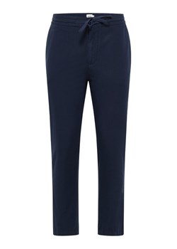 Mustang Chinosy Milano 1016436 Granatowy Tapered Fit ze sklepu MODIVO w kategorii Spodnie męskie - zdjęcie 183946307
