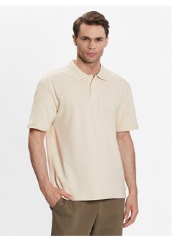 Outhorn Polo TTSHM449 Beżowy Regular Fit ze sklepu MODIVO w kategorii T-shirty męskie - zdjęcie 183947457