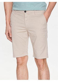 Guess Szorty materiałowe Myron M3GD18 WFBZ3 Beżowy Slim Fit ze sklepu MODIVO w kategorii Spodenki męskie - zdjęcie 183948088