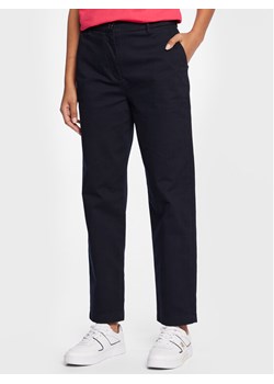 Tommy Hilfiger Spodnie materiałowe WW0WW35694 Granatowy Regular Fit ze sklepu MODIVO w kategorii Spodnie damskie - zdjęcie 183948376